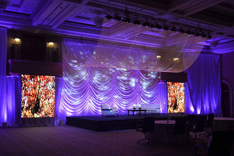 新一代LED網(wǎng)格屏的優(yōu)勢(shì)_華宇星光電(圖2)