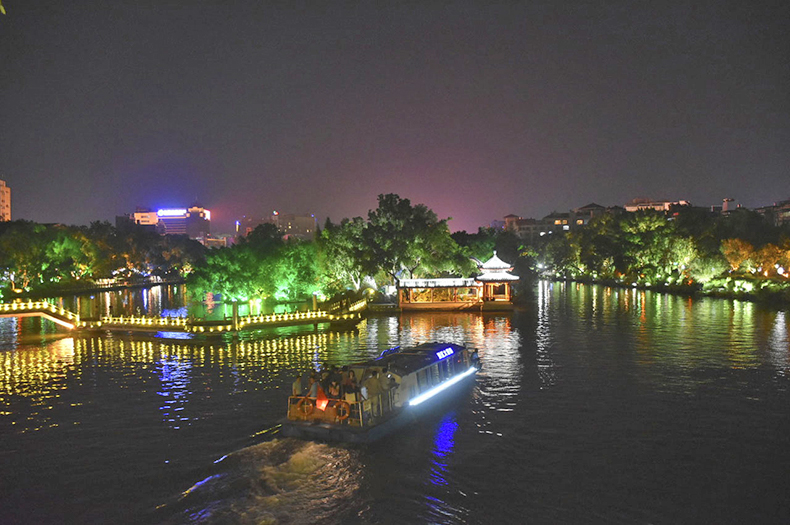 led點(diǎn)光源在景觀亮化設(shè)計(jì)要注意什么？(圖1)