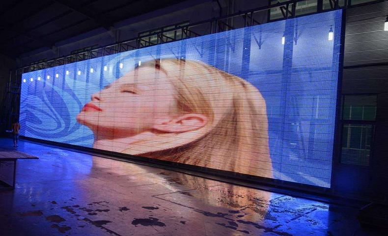 LED網(wǎng)格屏與傳統(tǒng)屏有什么區(qū)別？(圖1)