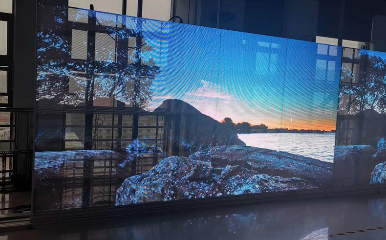 LED網(wǎng)格屏與傳統(tǒng)屏有什么區(qū)別？(圖2)