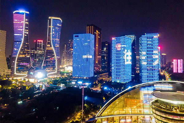 您知道新一代戶(hù)外led網(wǎng)格屏的優(yōu)點(diǎn)嗎？(圖1)